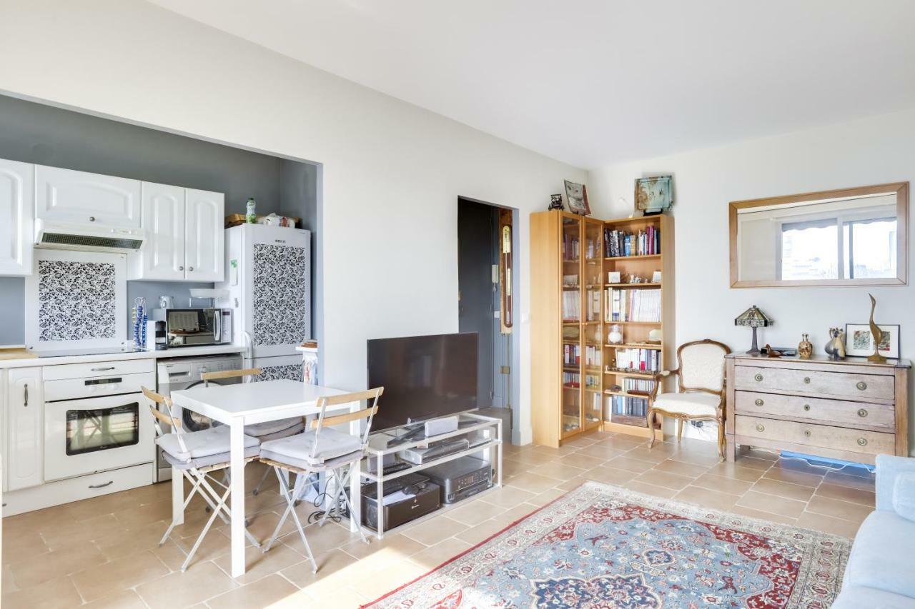 Charming Apartment With Terrace By Weekome Parijs Buitenkant foto
