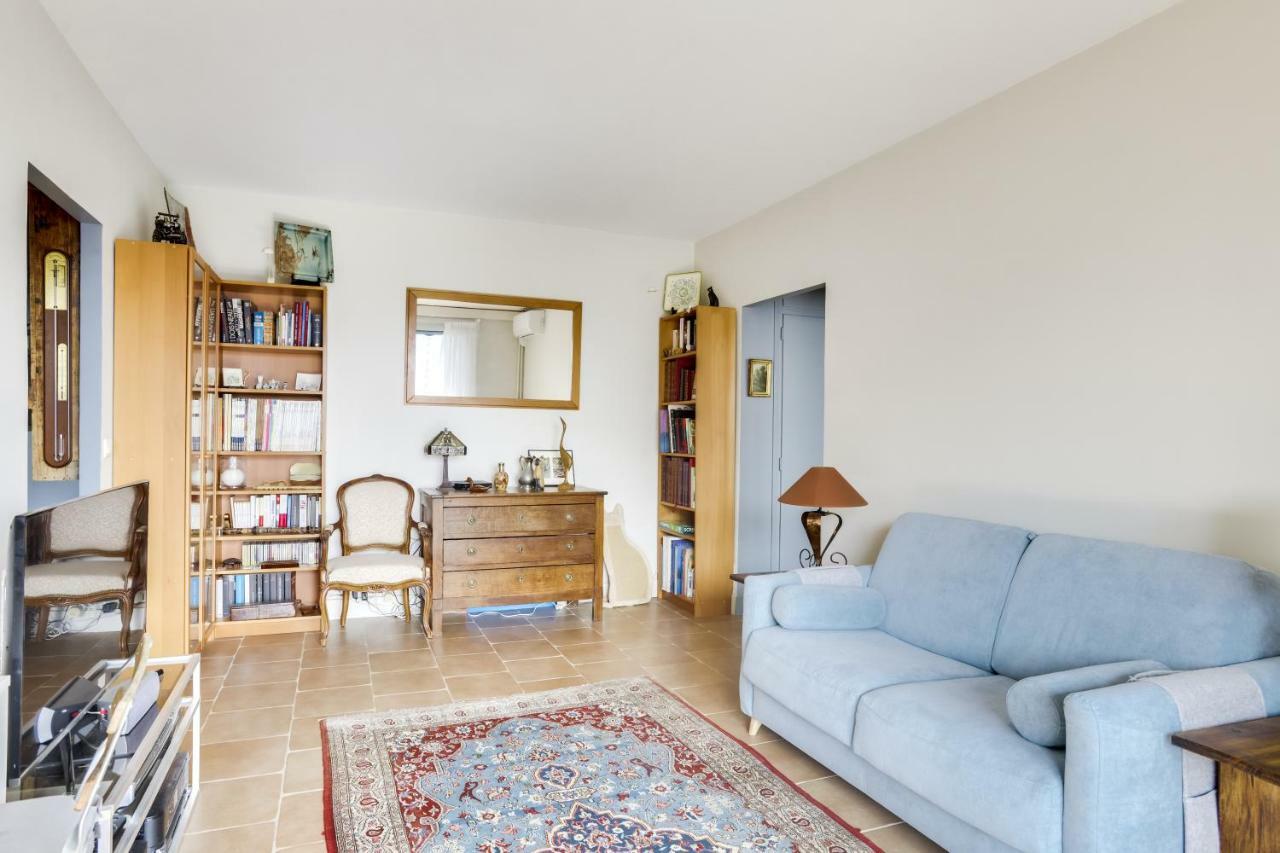 Charming Apartment With Terrace By Weekome Parijs Buitenkant foto