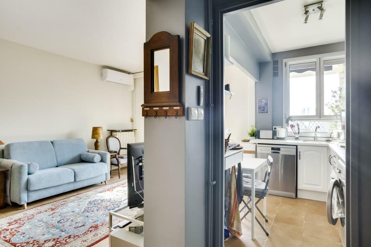 Charming Apartment With Terrace By Weekome Parijs Buitenkant foto